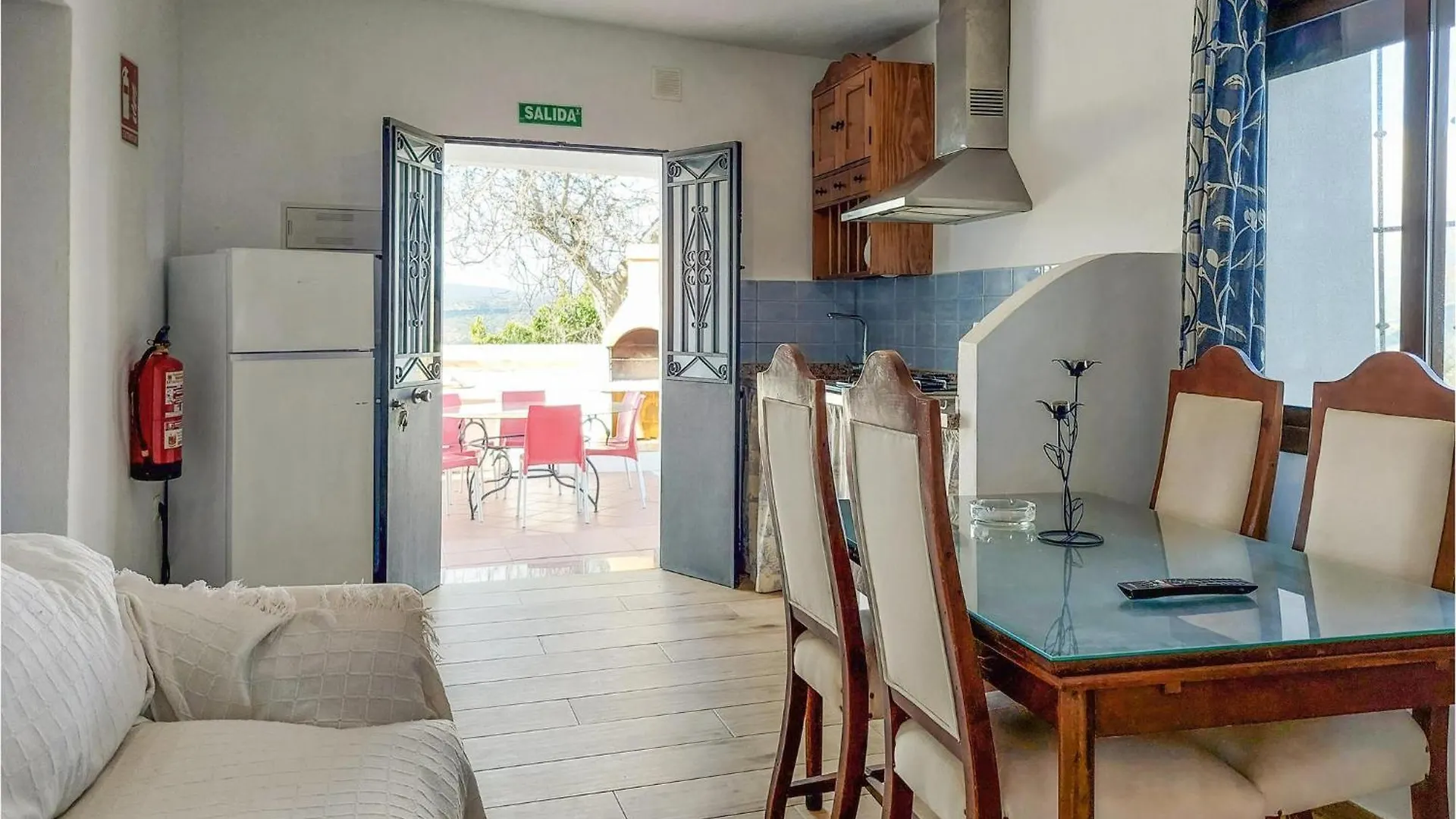 Gorgeous Home In Algatocin With Kitchenette